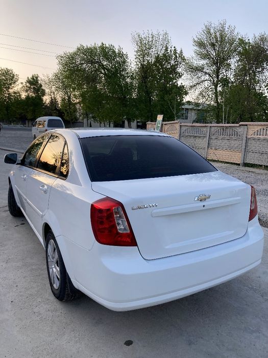 Jentra 10500$ kelishiladi