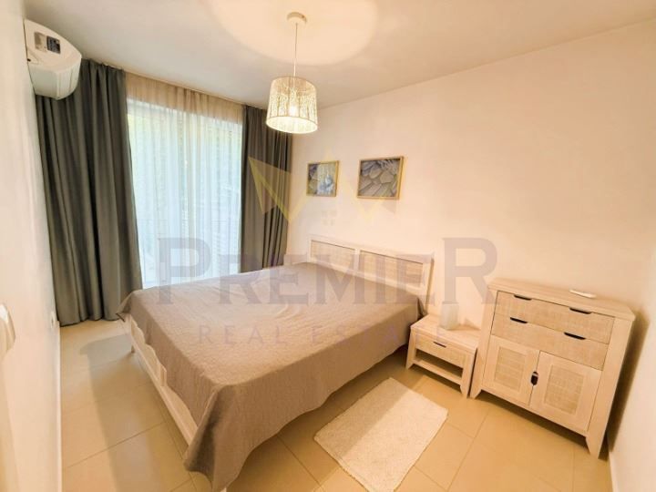 Дава се под наем Тристаен апартамент в Варна, Център - 95 кв.м за 1000 € - Снимка #3