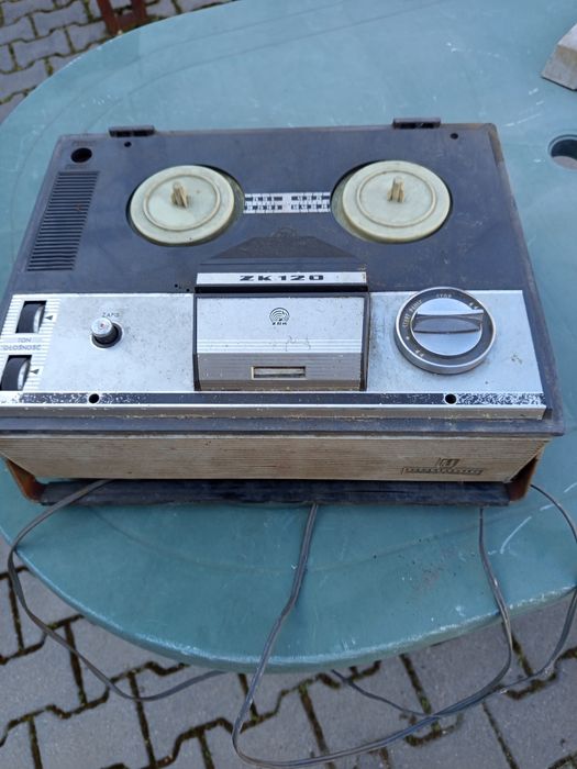 Грамофон grundig