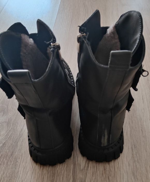 Зимние сапожки 36 размера на девочку