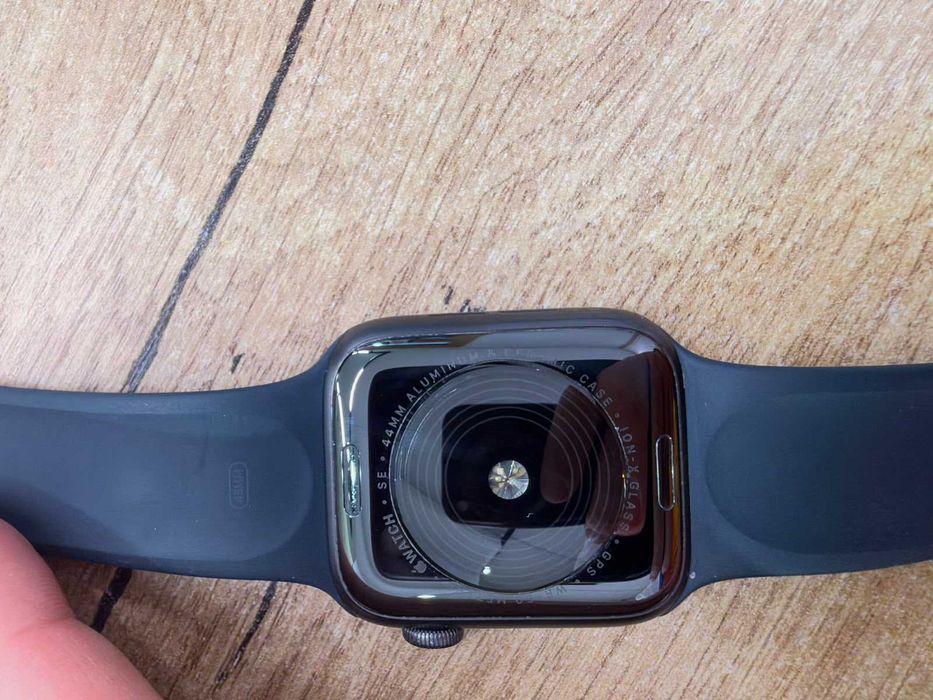 Apple Watch SE 44mm GPS – Baterie 87% – Garanție 24 Luni