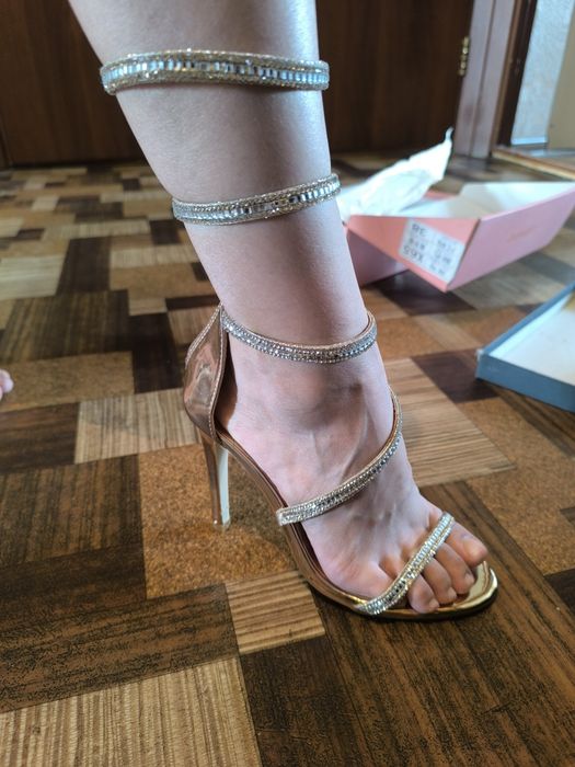 Босоножки, туфли