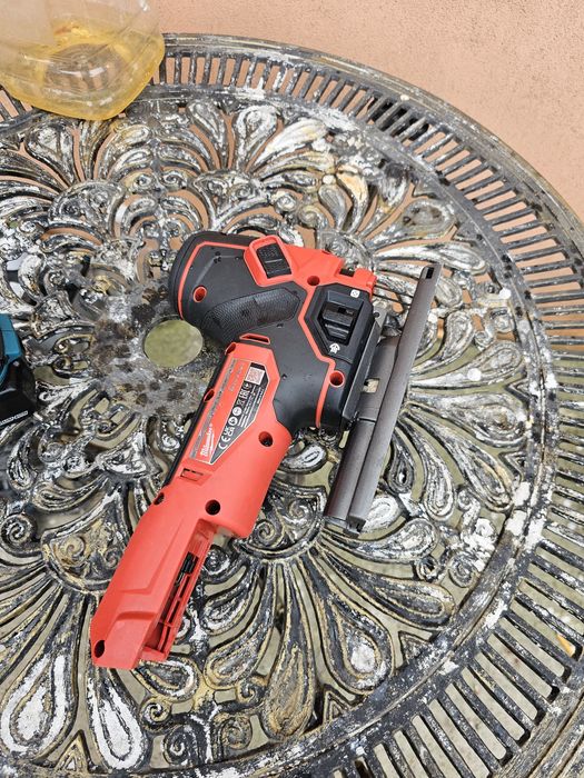 Pendular milwaukee m18fbjs