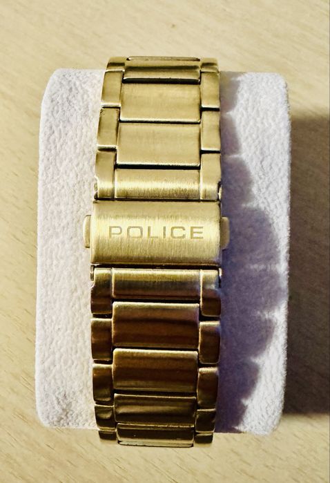 Vand ceas Police super slim gold