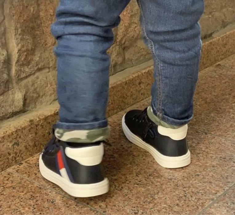 Продаю кеды детские