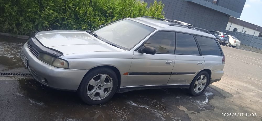 Машина subaru legacy