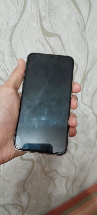 Iphone x holati yaxshi