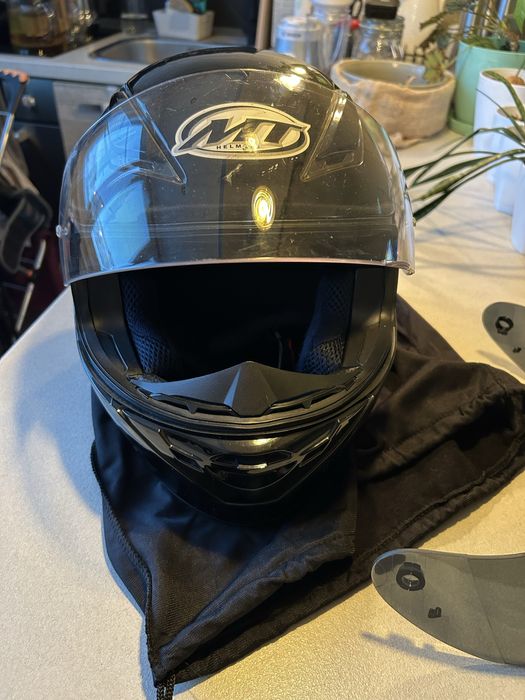 Каска Mt revenge M черен лак