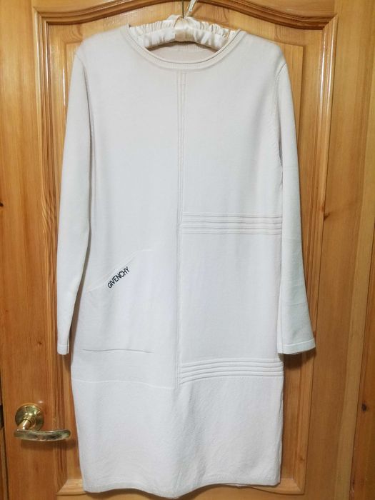 Платье сливочного цвета. Размер 48  ( Советский ). НОВОЕ.