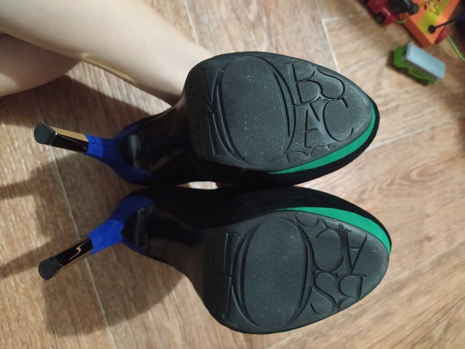 Шикарные туфли н. замшивые BASCONI