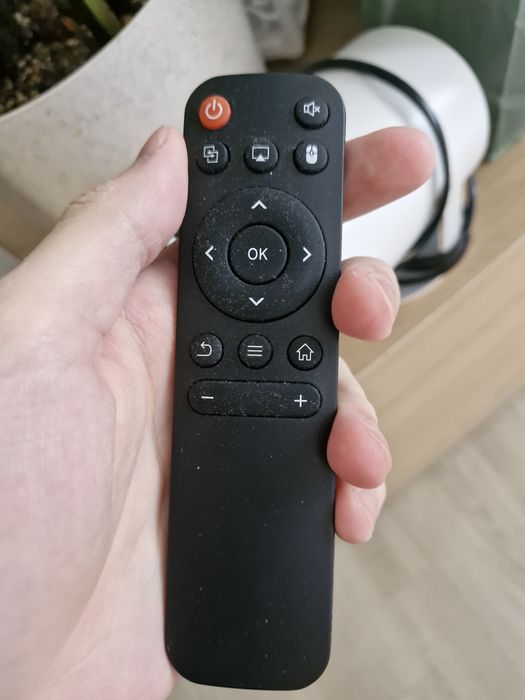 Продам маленький проектор