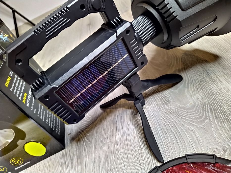 Lanterna W5111 LED XHP90.3-OC cu Trepied, Reflector Mare 20 cm