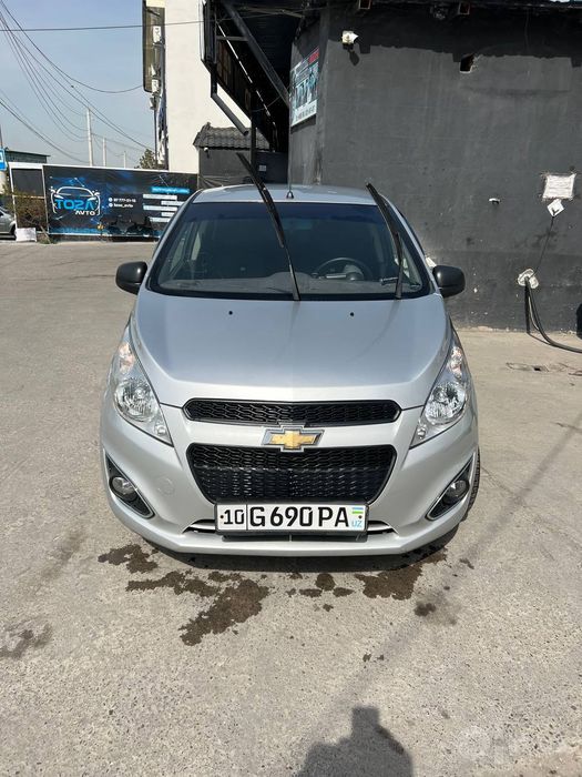 Spark sotiladi  Kraskasi toza. 7400
2016 yil
161000 yurgan
4 yangi bal