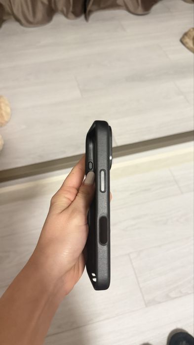 Vând husă iphone 17 pro