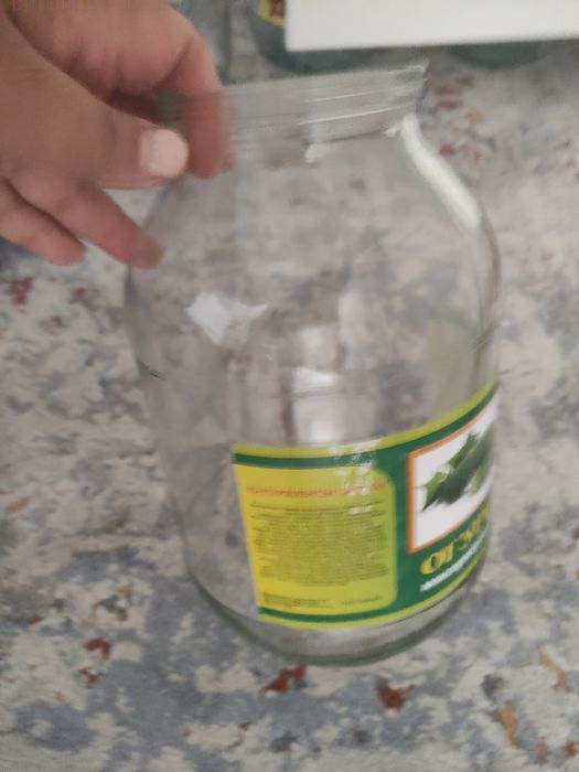 Продам 2 литровые банки