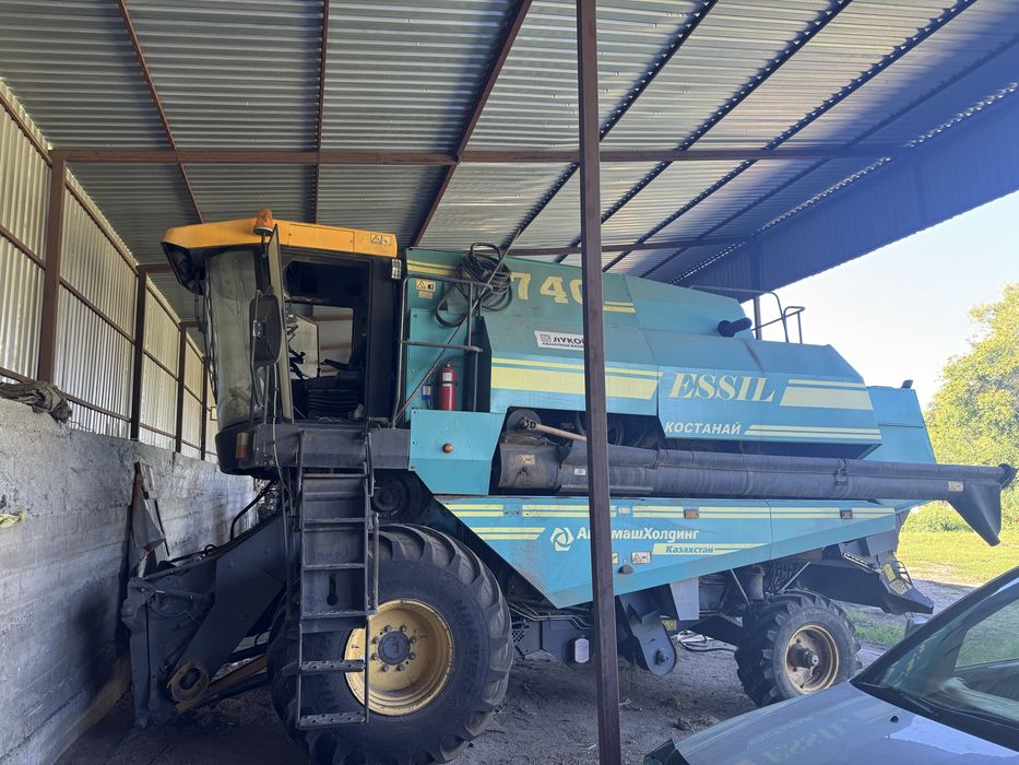 комбайн есиль 740