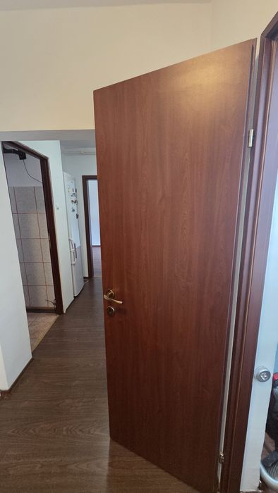 Vand 6 usi interior Brasov