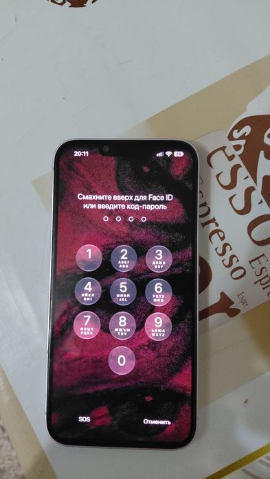 Iphone 14 color pink