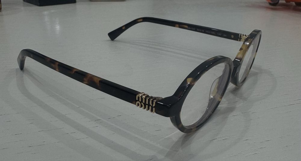 Продам очки Оригинал miu miu!