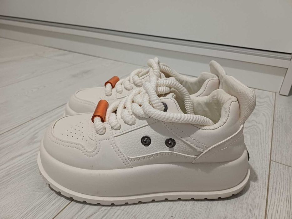 Нови дамски обувки Gpoint