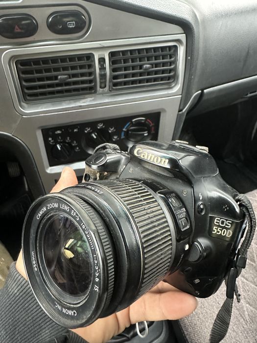 Фотоаппарат продается Canon