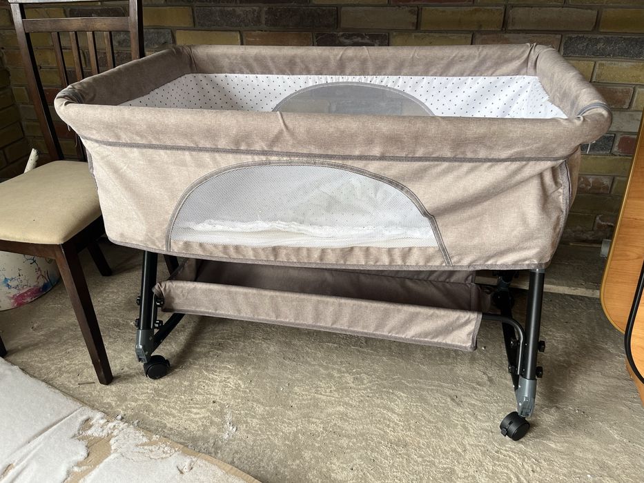 Продам детскую кроватку