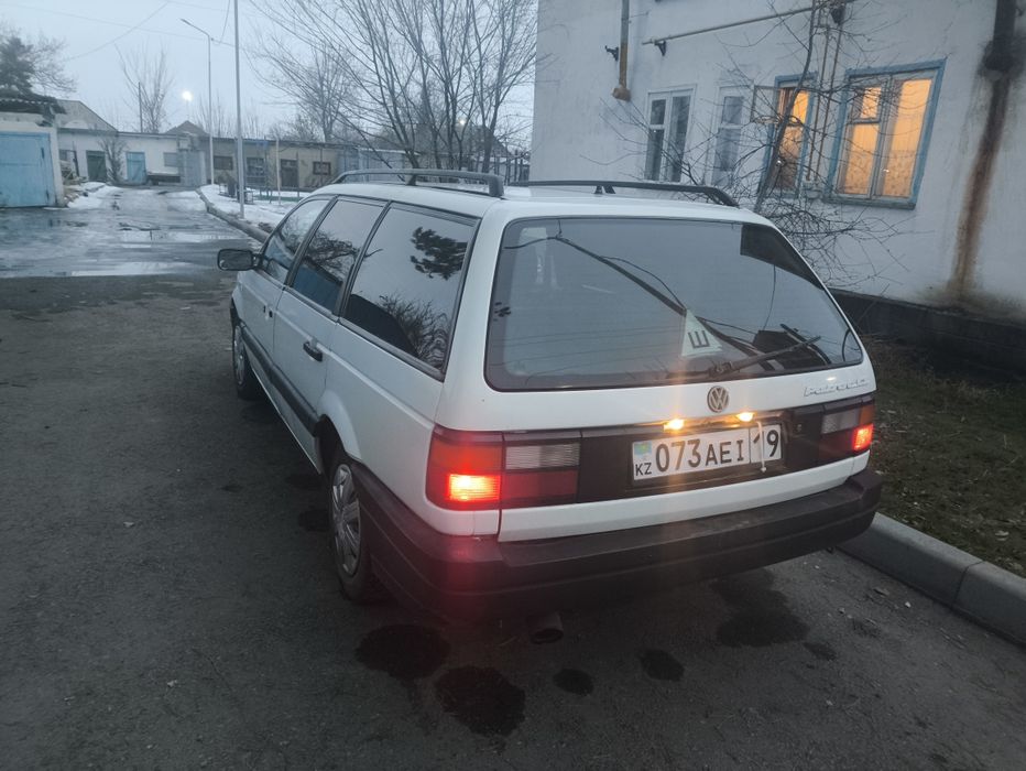 Продам пассат б3 1.8