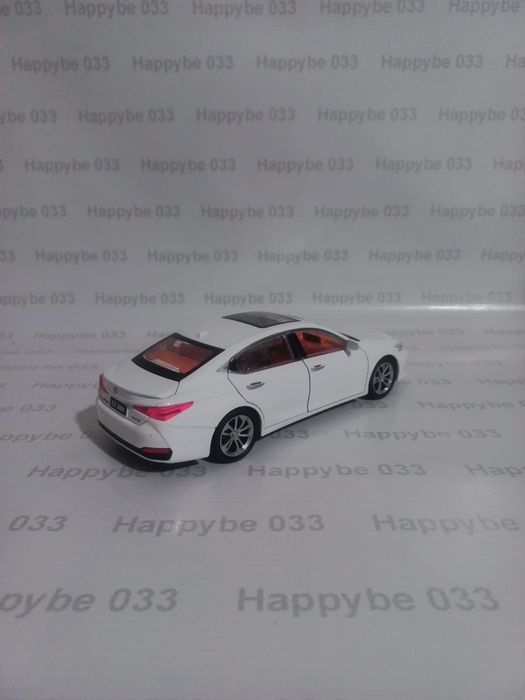 Машинка Lexus e300