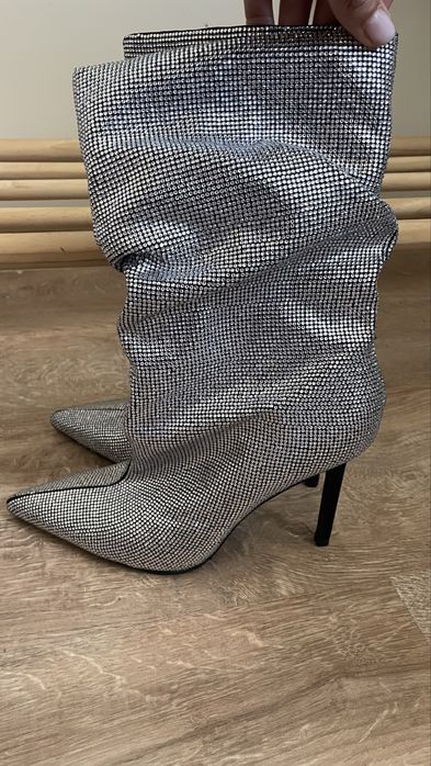 Боти с камъчета на ZARA