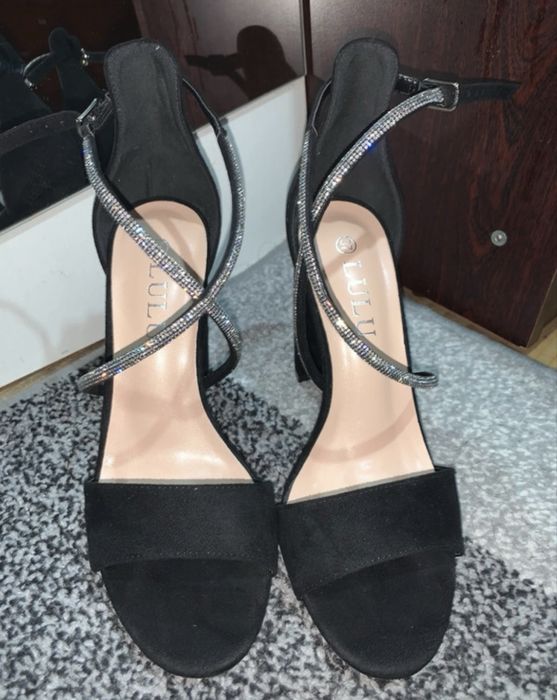 Sandale cu toc