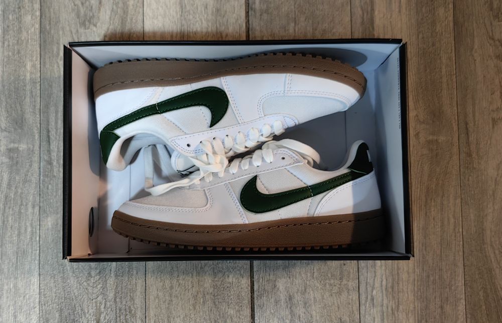 Adidași femei dama Nike Field General noi in cutie marimea 37.5