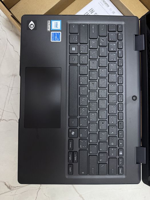Ноутбук Asus Еxpertbook абсолютно новый