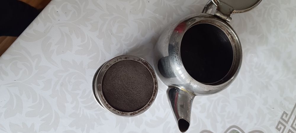 Срочно продам немецкии заварной чайник!