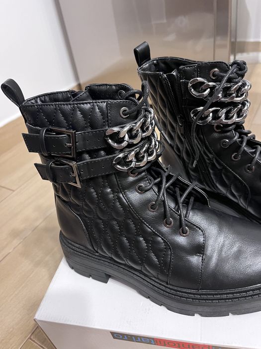 Ghete matlasate Reserved