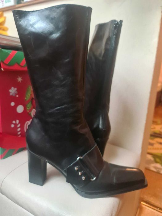 Дамски ботуши VIC MATIE-39номер-20лв.