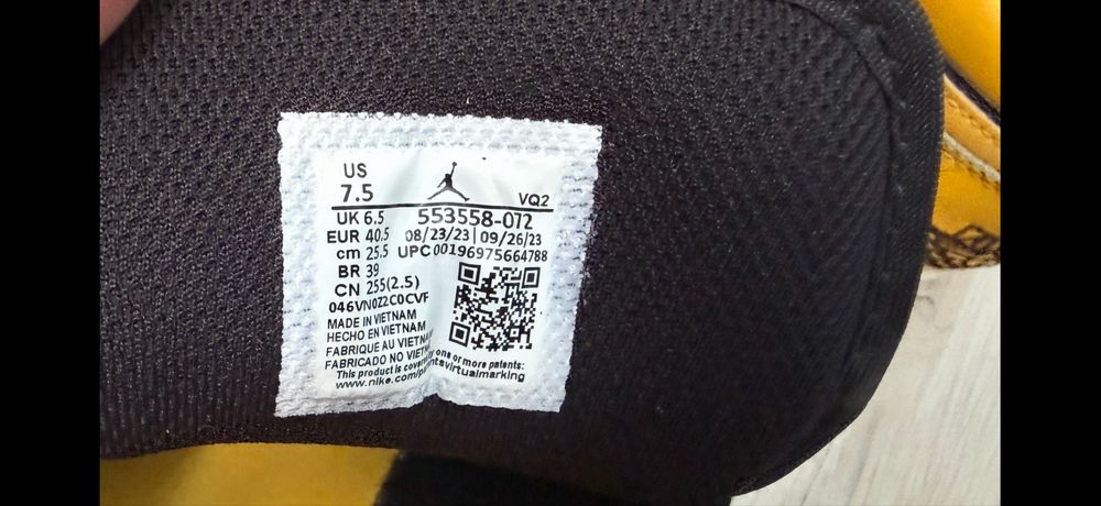 Jordan 1 Low galbeni