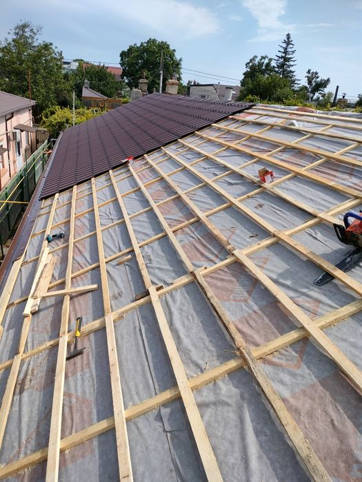 Executam acoperisuri