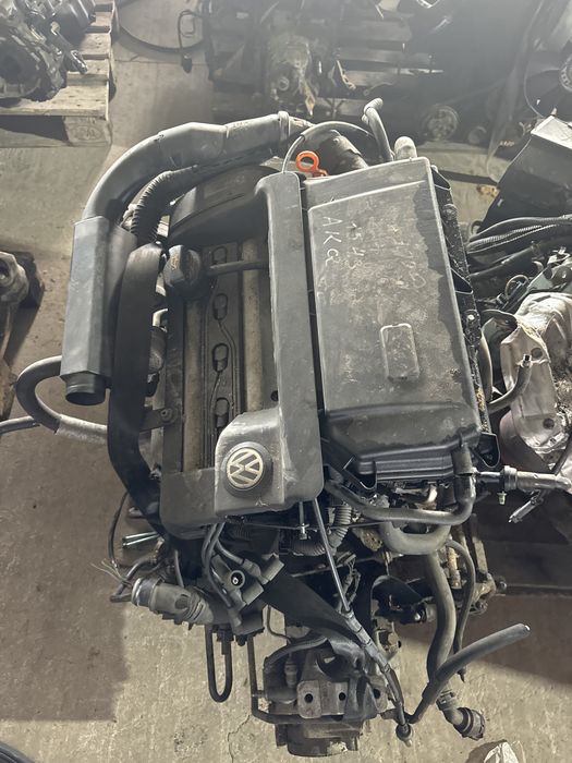 Двигатель AKQ Гольф 4