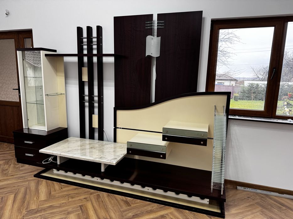 Vand Mobila de Living / Sufragerie Blat Marmura