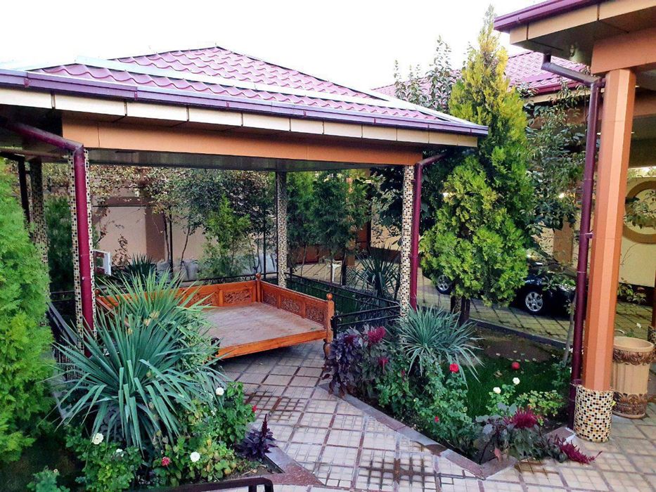 Навои. шахар. ваен гардогдан. ховли сотилади. 13. соток. абстанофка. б