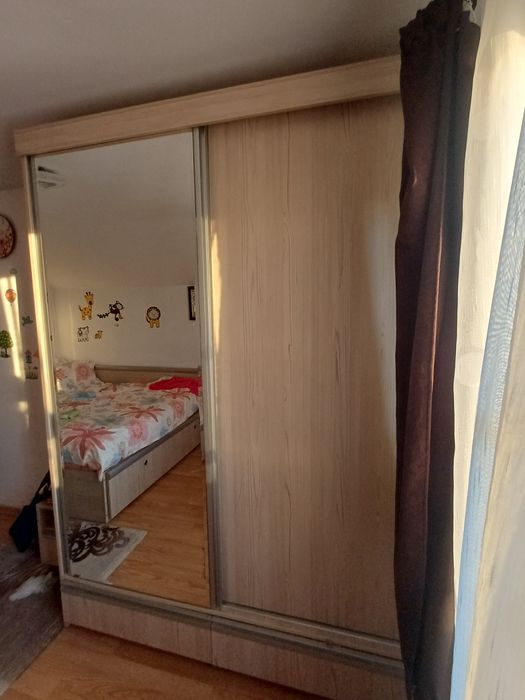 Vând mobila dormitor