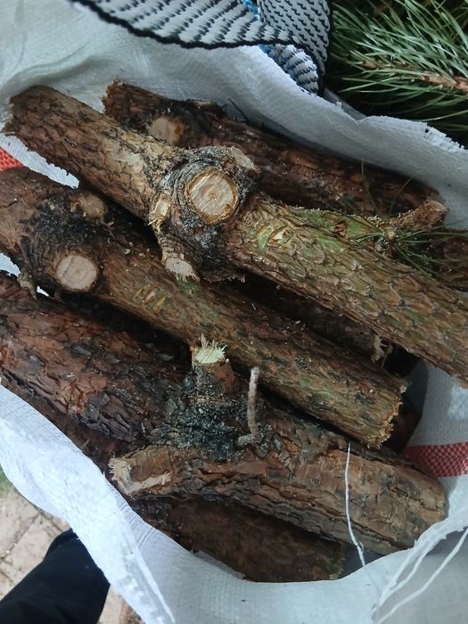 Готовые дрова в мешках