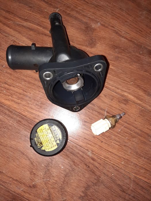 Тойота приус 2012