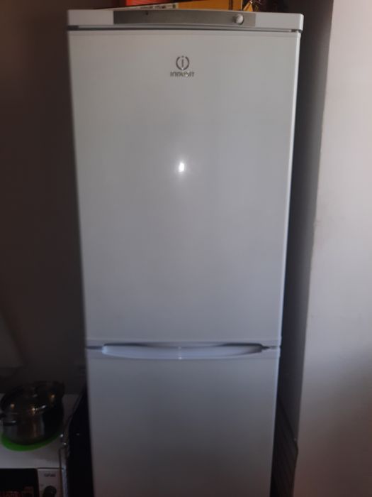 Холодильник марки indesit