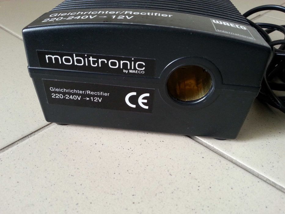 Waeco transformator 12/220V convertor adaptor 60W Mobitronic