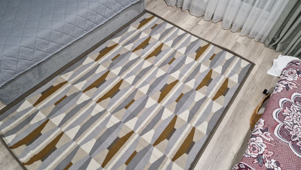 Ковер икеа в отличном состоянии.