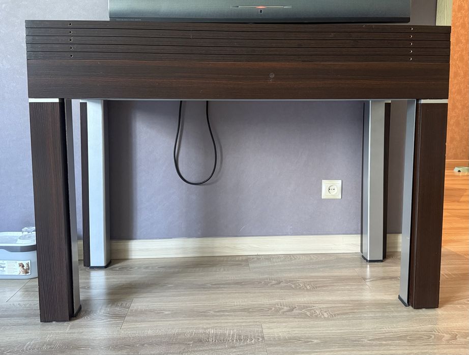 Продам стол-трансформер 3м