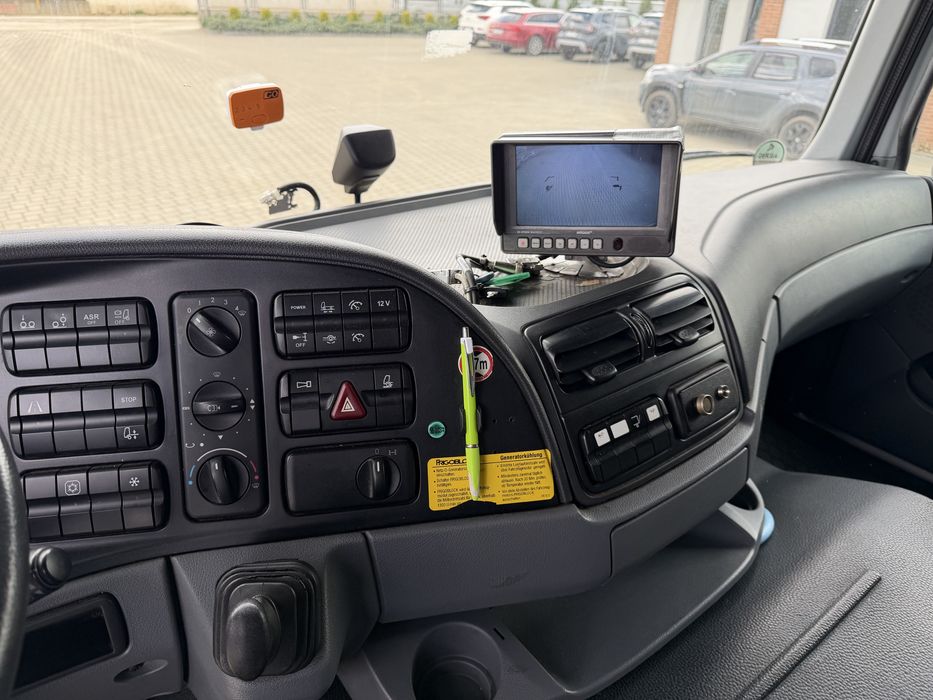 Mercedes-Benz Actros 2541 Frigoblock + Lift