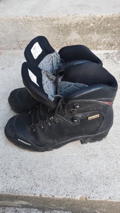 Дамски туристически обувки CRISPI номер 39