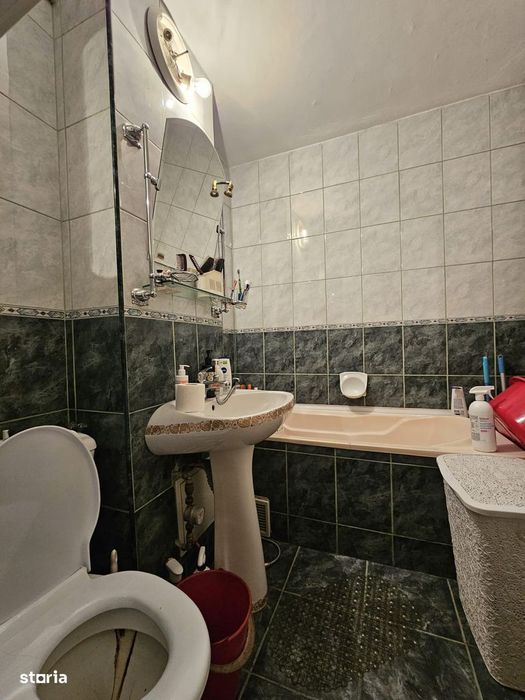 Apartament 4 camere etaj 2 strada Ion Creanga